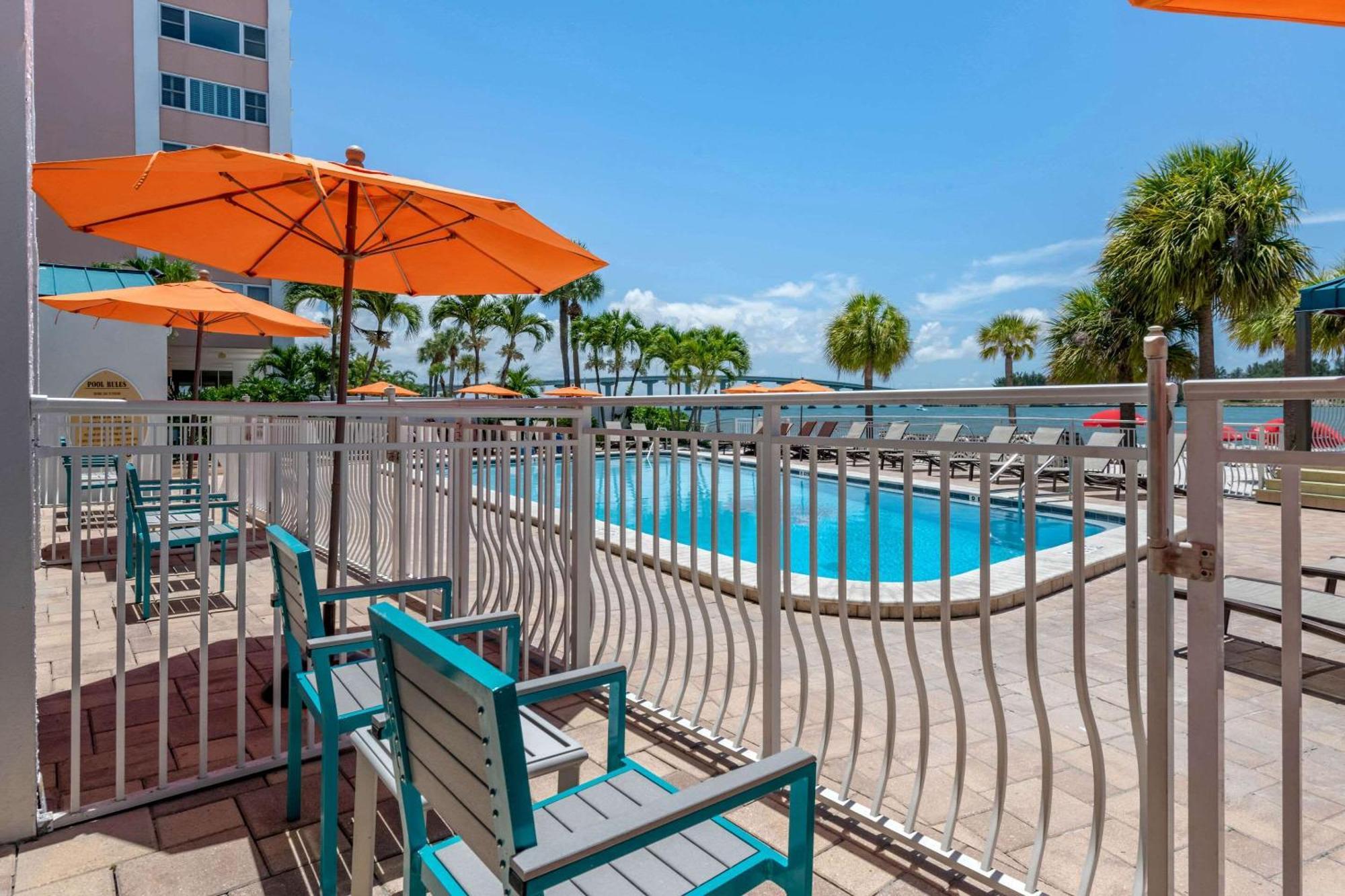 Winter The Dolphin'S Beach Club, Ascend Hotel Collection Clearwater Beach Esterno foto